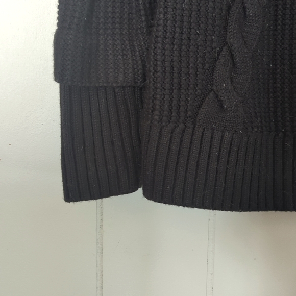 Calvin Klein sweater - Picture 3 of 4